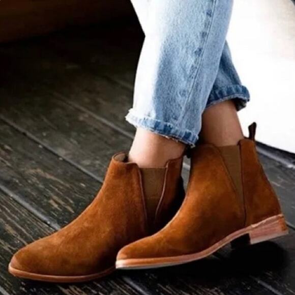 Nisolo Everyday Suede Chelsea Boots in Nutmeg Brown - Picture 1 of 10